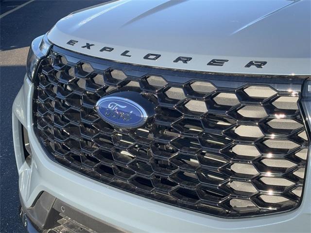 new 2025 Ford Explorer car