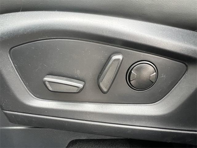 new 2025 Ford Explorer car