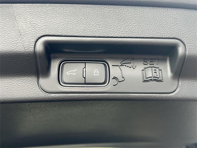 new 2025 Ford Explorer car