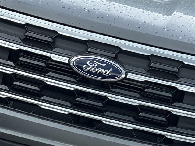 new 2025 Ford Explorer car