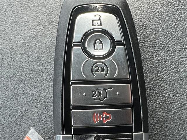 new 2025 Ford Explorer car