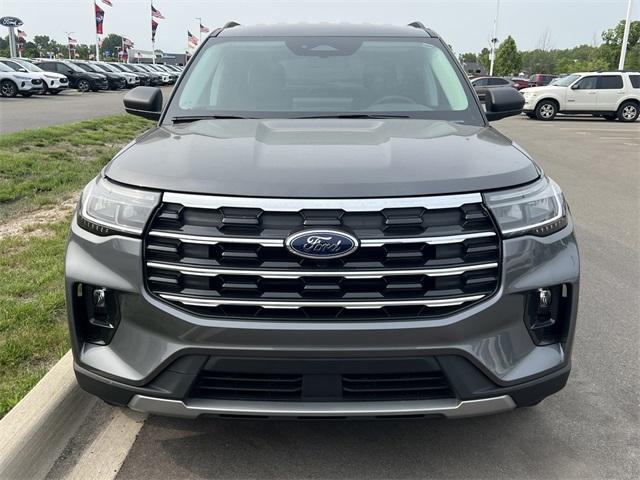 new 2025 Ford Explorer car