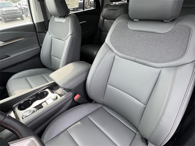 new 2025 Ford Explorer car