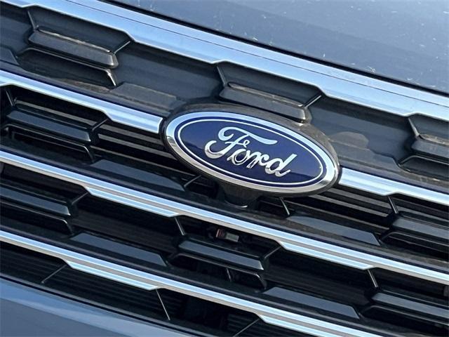 new 2025 Ford Explorer car