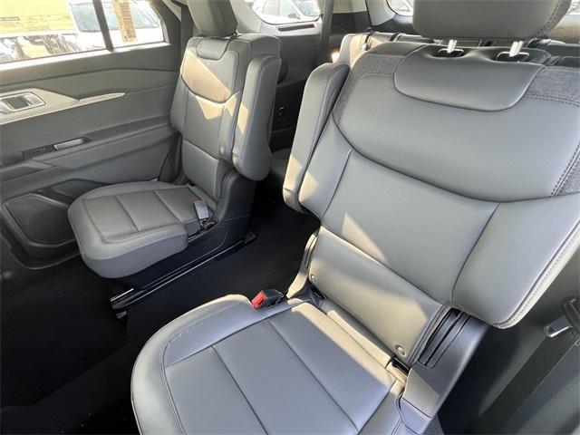 new 2025 Ford Explorer car