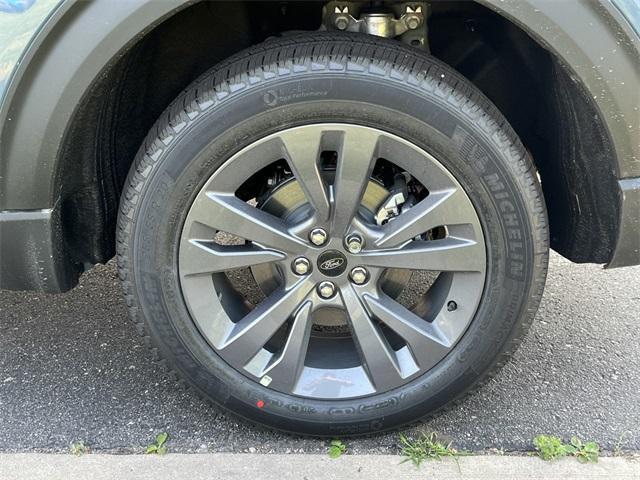 new 2025 Ford Explorer car