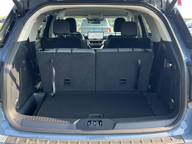 new 2025 Ford Explorer car