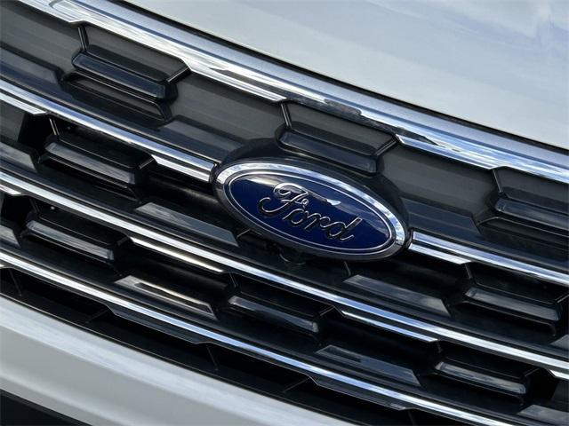 new 2025 Ford Explorer car