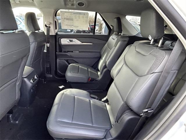 new 2025 Ford Explorer car