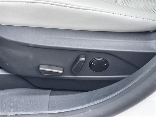 new 2025 Ford Mustang Mach-E car