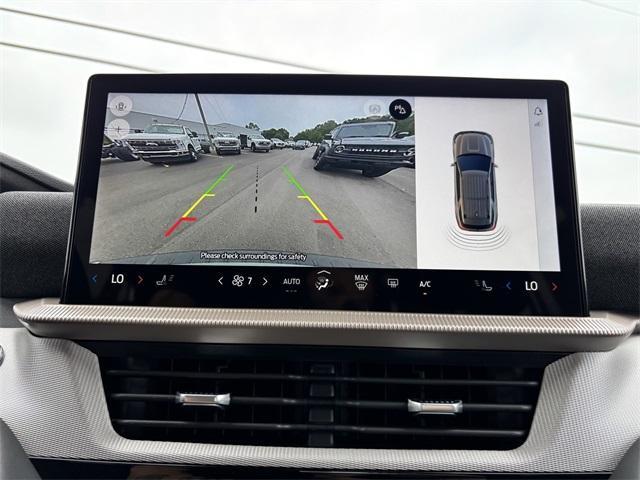 new 2025 Ford Explorer car