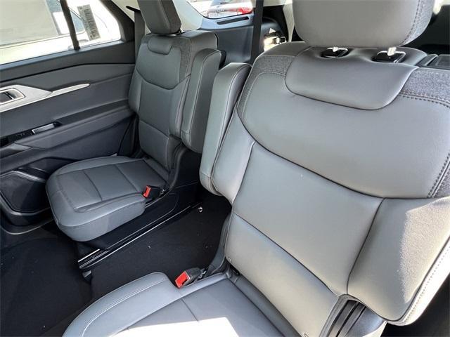 new 2025 Ford Explorer car