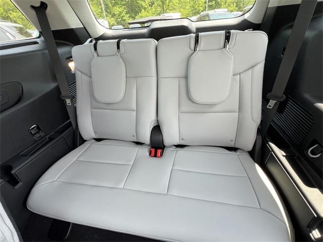 new 2025 Ford Explorer car