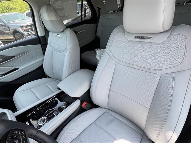 new 2025 Ford Explorer car