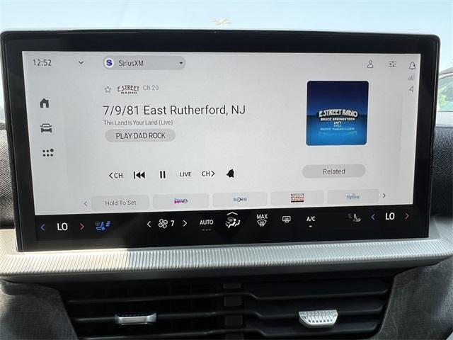 new 2025 Ford Explorer car