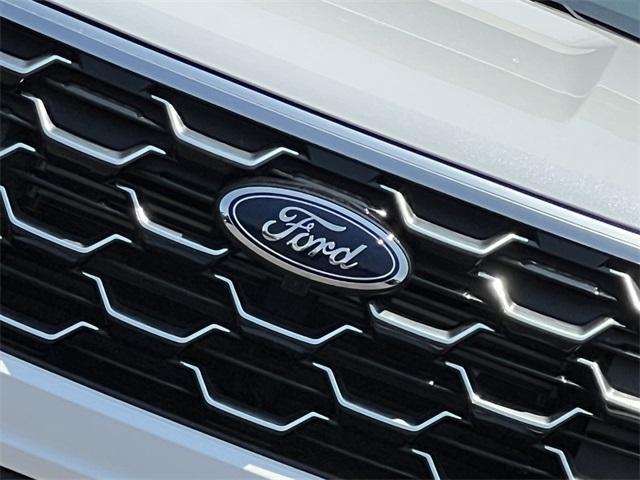 new 2025 Ford Explorer car