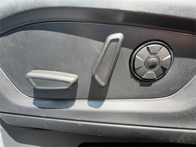 new 2025 Ford Explorer car