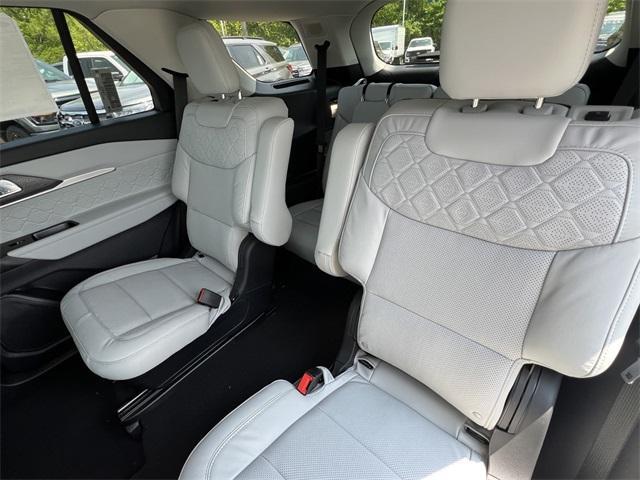 new 2025 Ford Explorer car