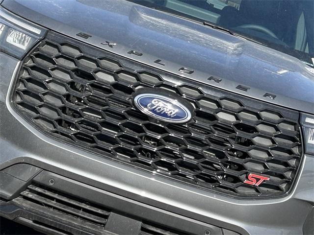 new 2025 Ford Explorer car