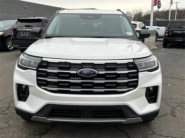 new 2025 Ford Explorer car