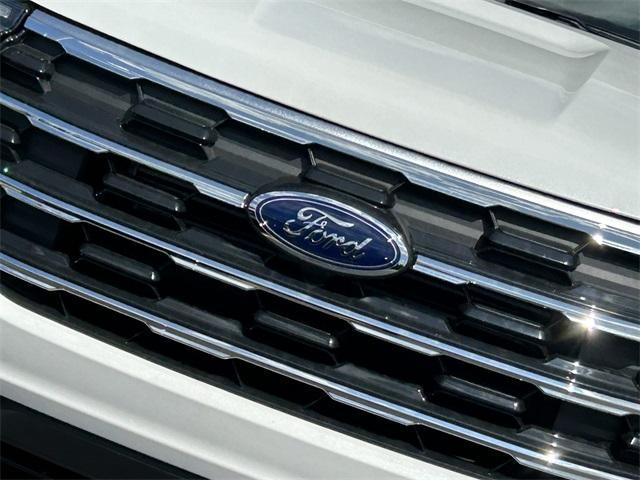 new 2025 Ford Explorer car