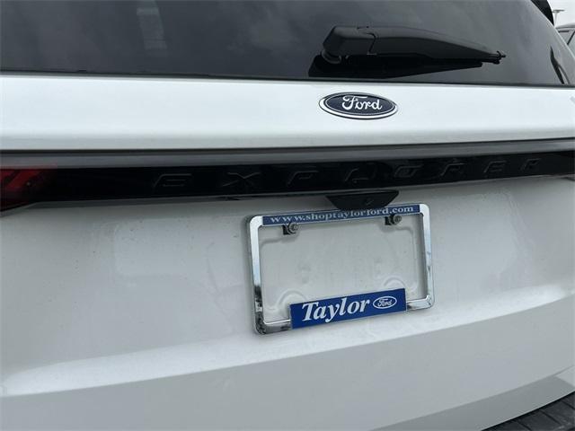 new 2025 Ford Explorer car