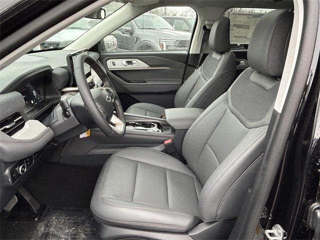 new 2025 Ford Explorer car