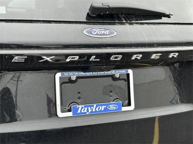 new 2025 Ford Explorer car