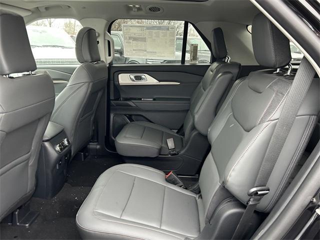 new 2025 Ford Explorer car