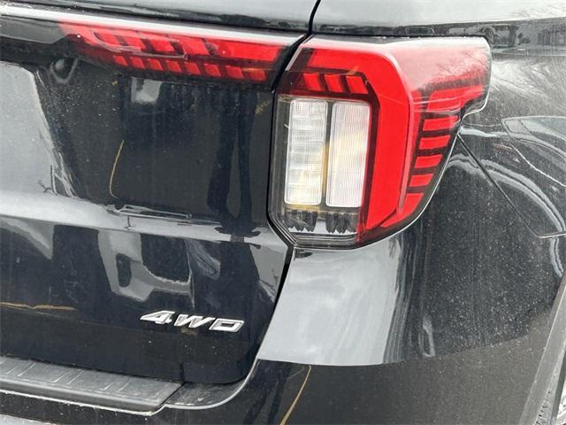 new 2025 Ford Explorer car