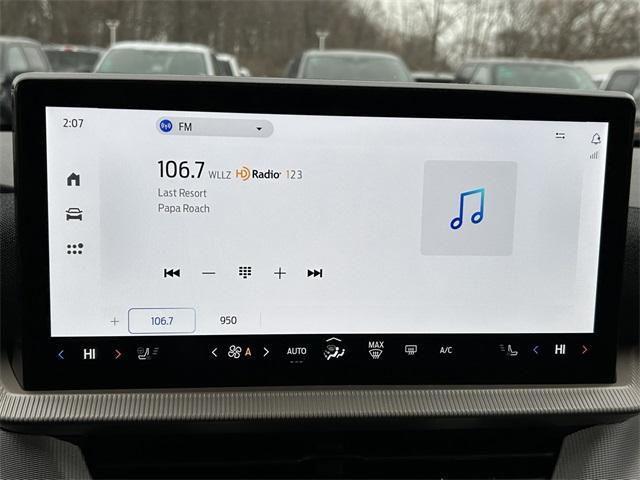 new 2025 Ford Explorer car