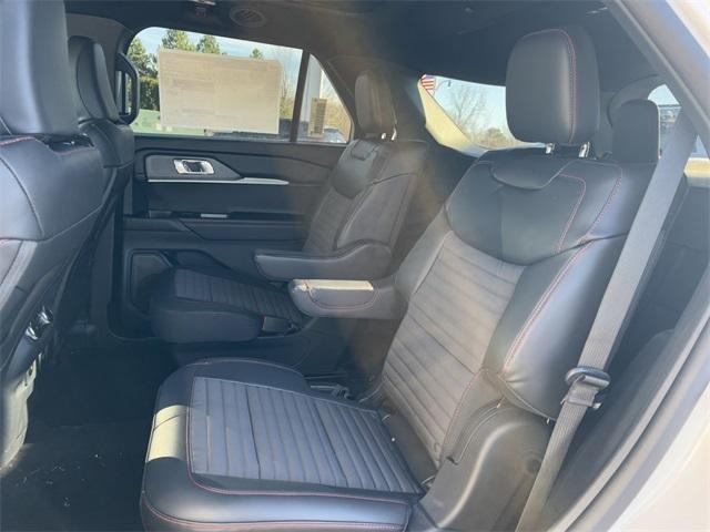 new 2025 Ford Explorer car