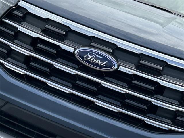 new 2025 Ford Explorer car