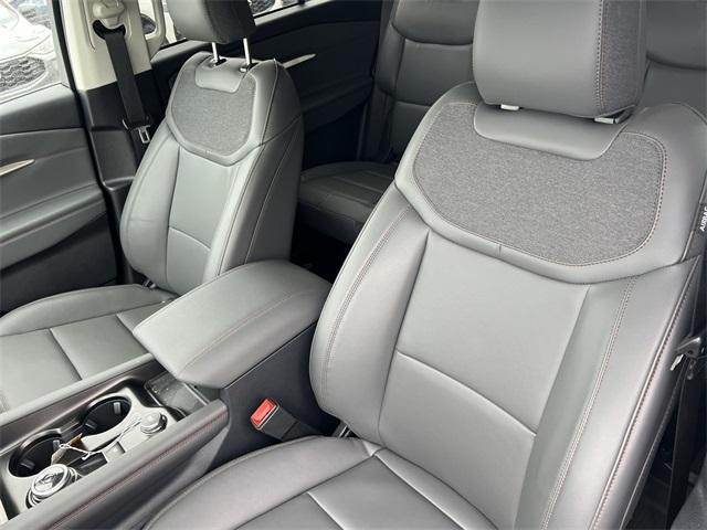 new 2025 Ford Explorer car