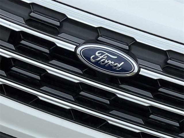 new 2025 Ford Explorer car