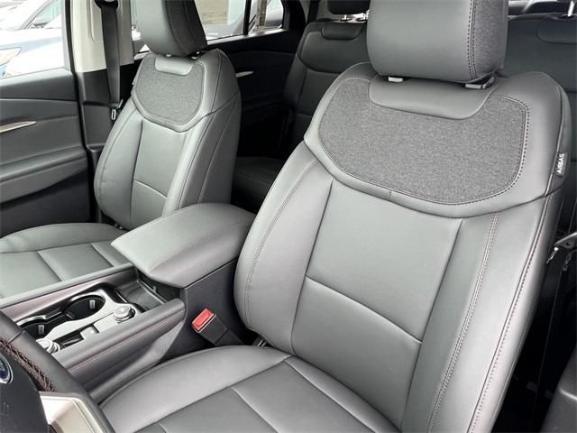new 2025 Ford Explorer car