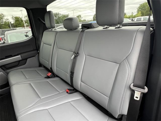 new 2025 Ford F-150 Lightning car