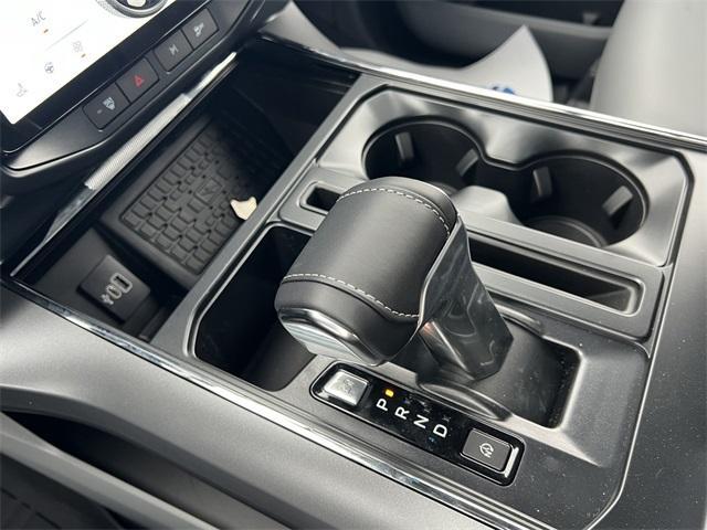 new 2025 Ford F-150 Lightning car