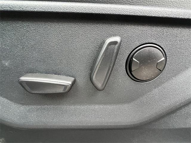 new 2025 Ford F-150 Lightning car