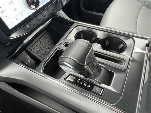 new 2025 Ford F-150 Lightning car