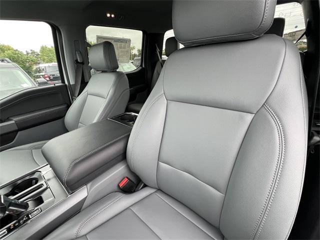 new 2025 Ford F-150 Lightning car