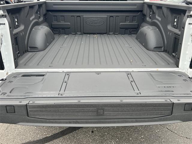 new 2025 Ford F-150 Lightning car