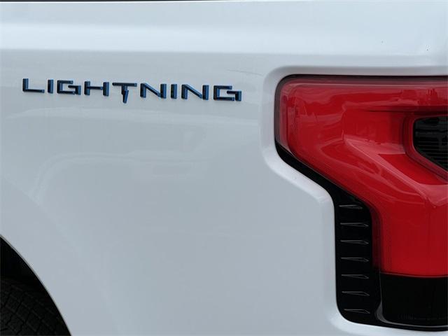 new 2025 Ford F-150 Lightning car