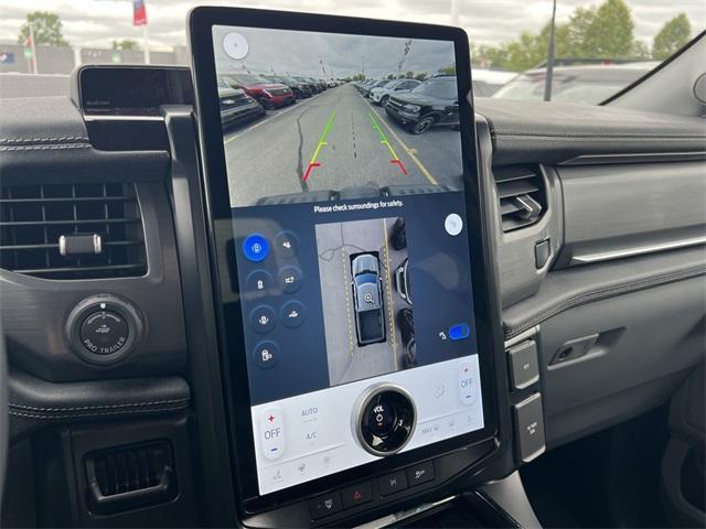 new 2025 Ford F-150 Lightning car