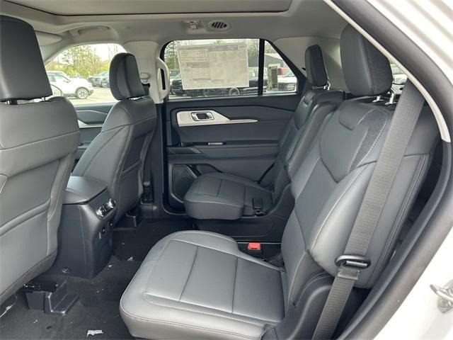 new 2025 Ford Explorer car