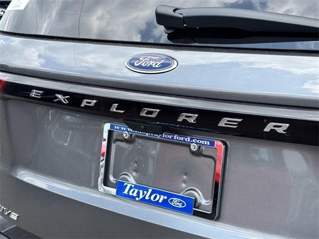 new 2025 Ford Explorer car