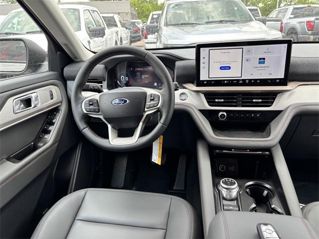 new 2025 Ford Explorer car