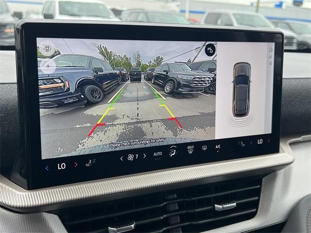 new 2025 Ford Explorer car