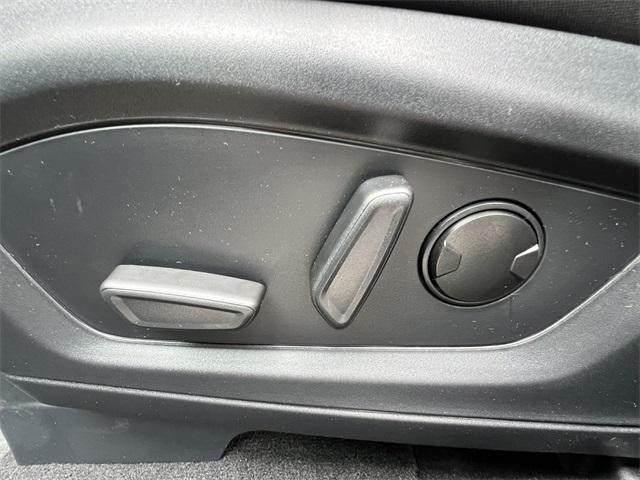 new 2025 Ford Explorer car