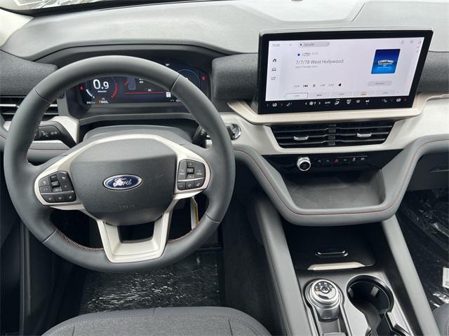 new 2025 Ford Explorer car